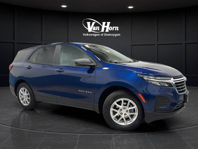 2022 Chevrolet Equinox LS AWD photo