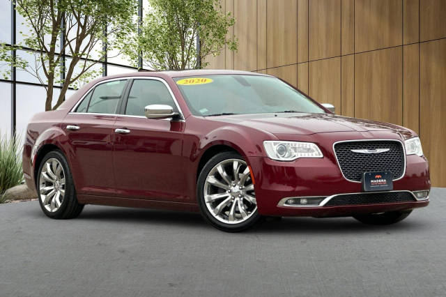 2020 Chrysler 300 Limited RWD photo
