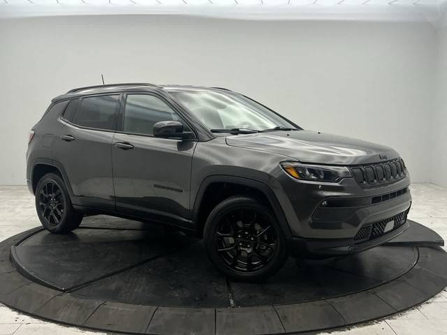 2022 Jeep Compass Altitude 4WD photo