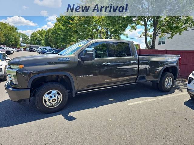 2022 Chevrolet Silverado 3500HD High Country 4WD photo