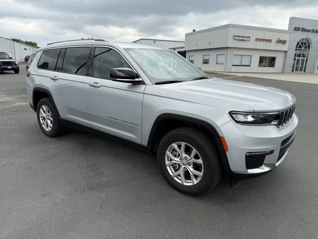 2022 Jeep Grand Cherokee L Limited 4WD photo