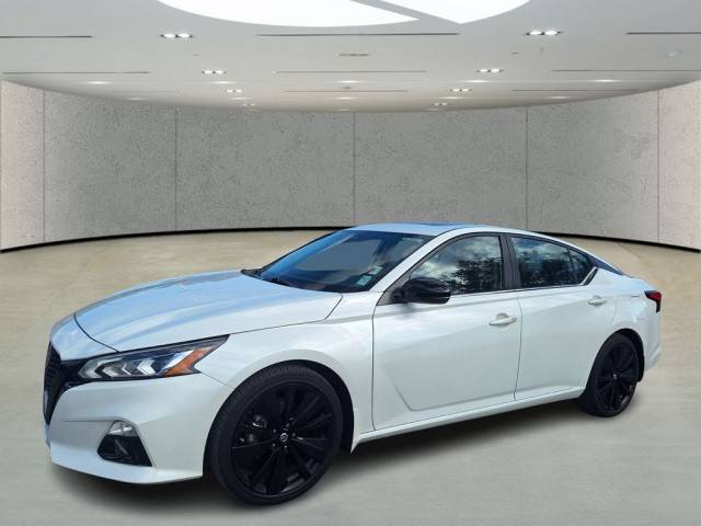 2022 Nissan Altima 2.5 SR FWD photo