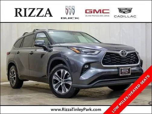 2022 Toyota Highlander XLE AWD photo