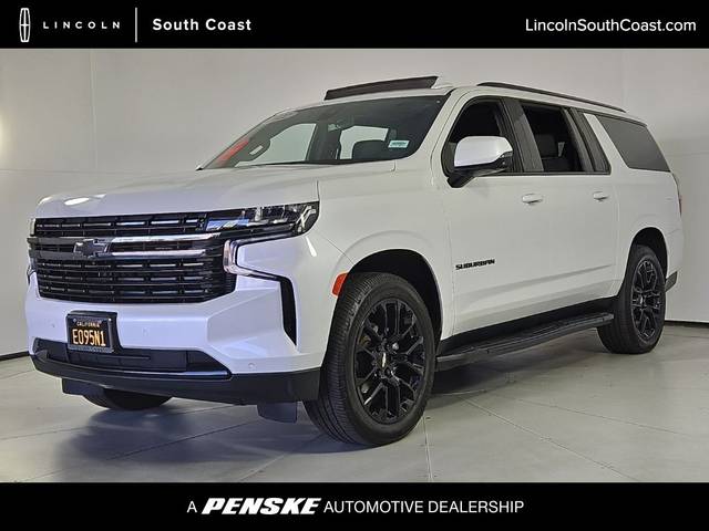 2022 Chevrolet Suburban RST RWD photo