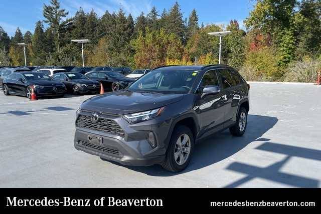 2022 Toyota RAV4 XLE AWD photo