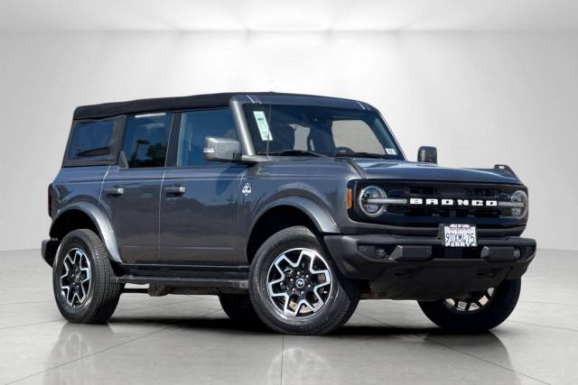2022 Ford Bronco 4 Door Outer Banks 4WD photo