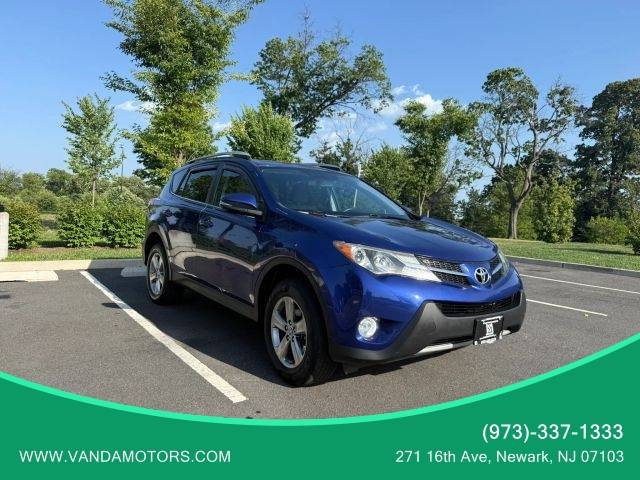 2015 Toyota RAV4 XLE AWD photo
