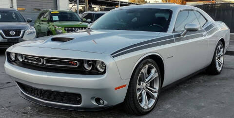 2021 Dodge Challenger R/T RWD photo