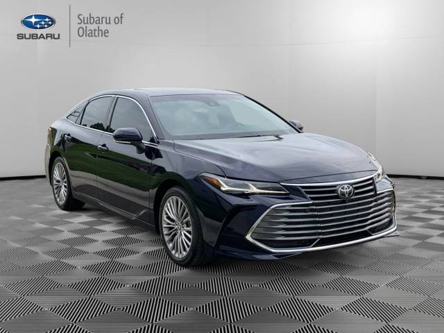 2022 Toyota Avalon Limited FWD photo