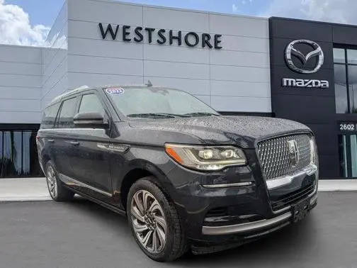 2022 Lincoln Navigator Reserve 4WD photo