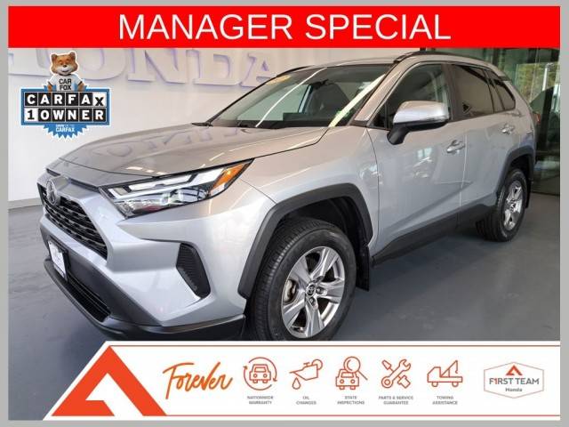 2022 Toyota RAV4 XLE AWD photo