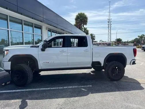 2022 GMC Sierra 2500HD AT4 4WD photo