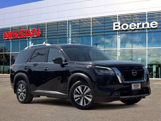 2022 Nissan Pathfinder SL FWD photo