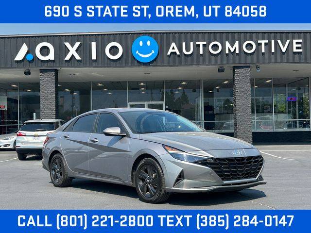 2023 Hyundai Elantra SEL FWD photo