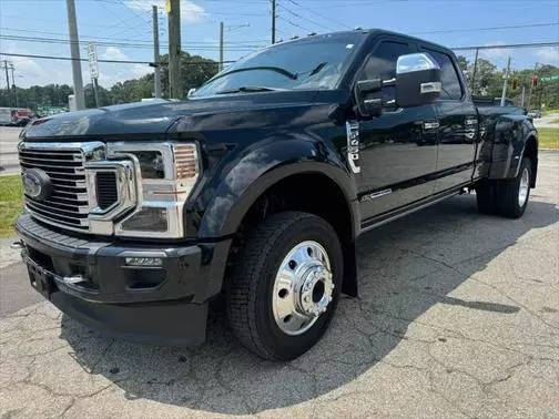 2022 Ford F-450 Super Duty Platinum 4WD photo