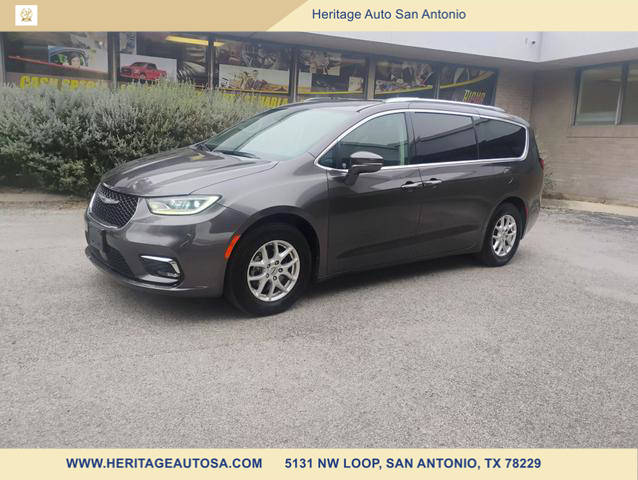 2021 Chrysler Pacifica Minivan Touring L FWD photo