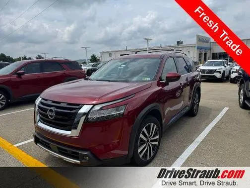 2022 Nissan Pathfinder Platinum 4WD photo