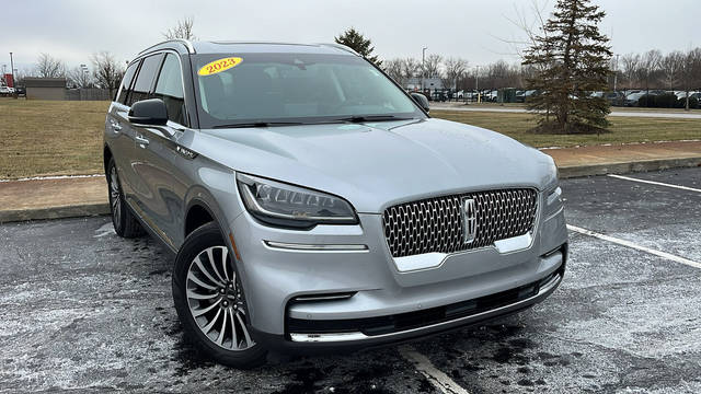 2023 Lincoln Aviator Standard AWD photo