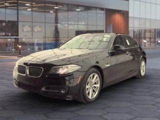 2015 BMW 5 Series 528i RWD photo
