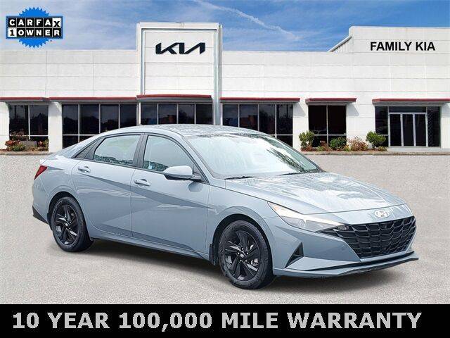 2023 Hyundai Elantra Blue FWD photo