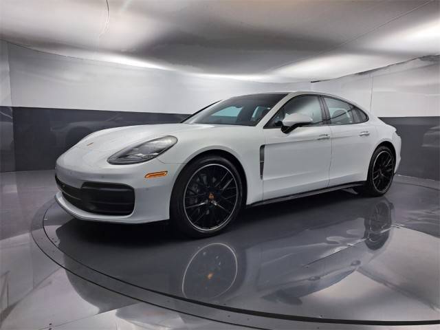 2022 Porsche Panamera Platinum Edition RWD photo