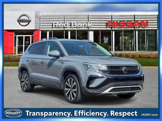 2022 Volkswagen Taos SE AWD photo