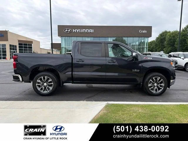 2022 Chevrolet Silverado 1500 LT 4WD photo