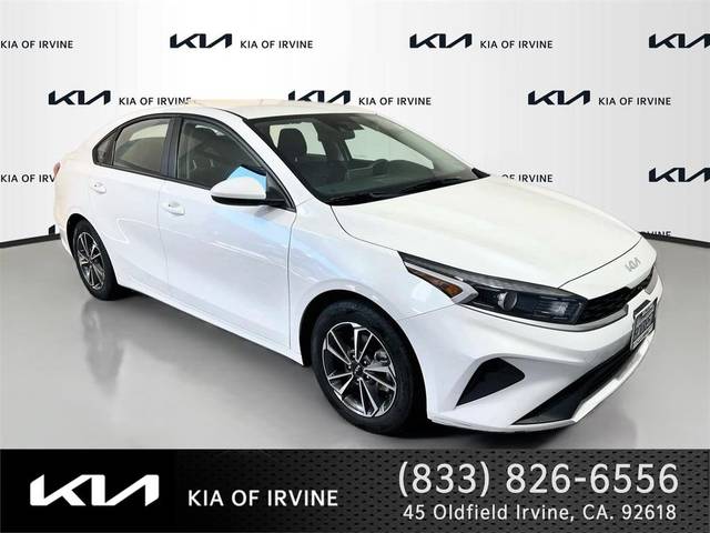 2023 Kia Forte LXS FWD photo