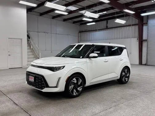 2023 Kia Soul GT-Line FWD photo