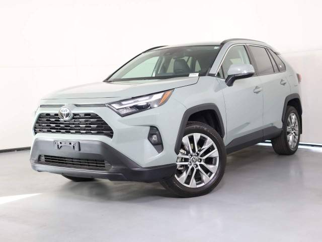 2022 Toyota RAV4 XLE Premium FWD photo