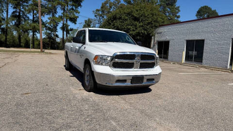 2019 Ram 1500 SLT RWD photo