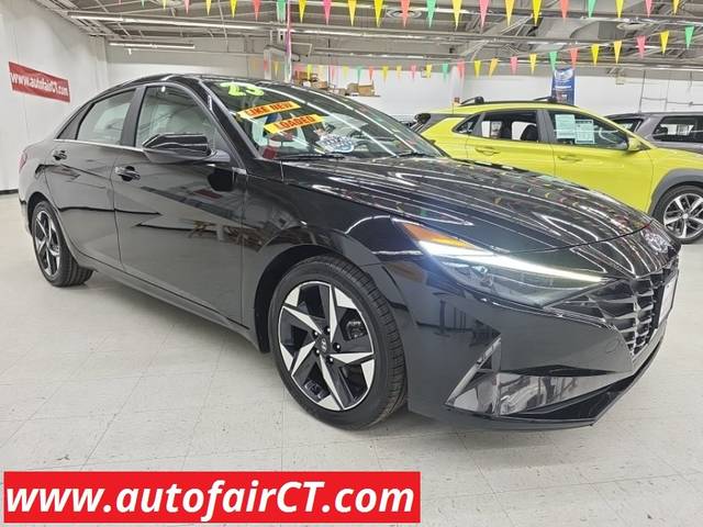 2023 Hyundai Elantra Limited FWD photo
