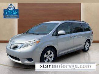 2015 Toyota Sienna LE FWD photo