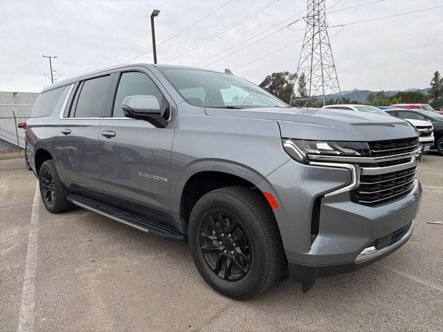 2022 Chevrolet Suburban LT RWD photo