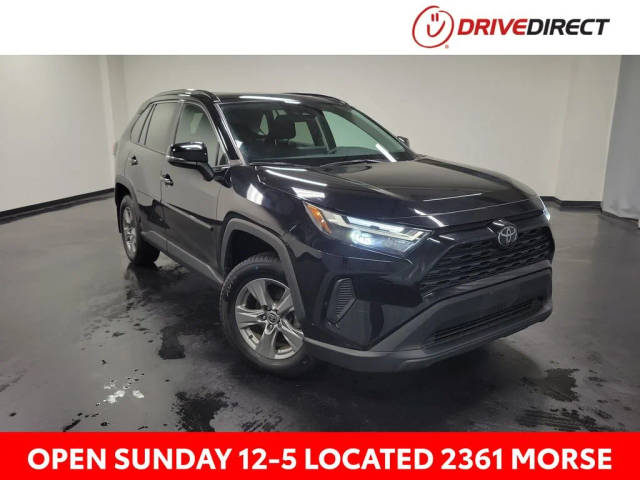 2022 Toyota RAV4 XLE AWD photo