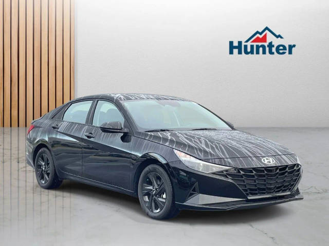 2023 Hyundai Elantra Blue FWD photo