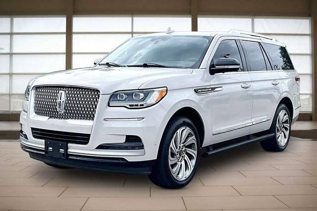 2022 Lincoln Navigator Reserve 4WD photo