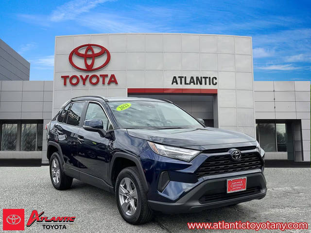 2022 Toyota RAV4 XLE AWD photo