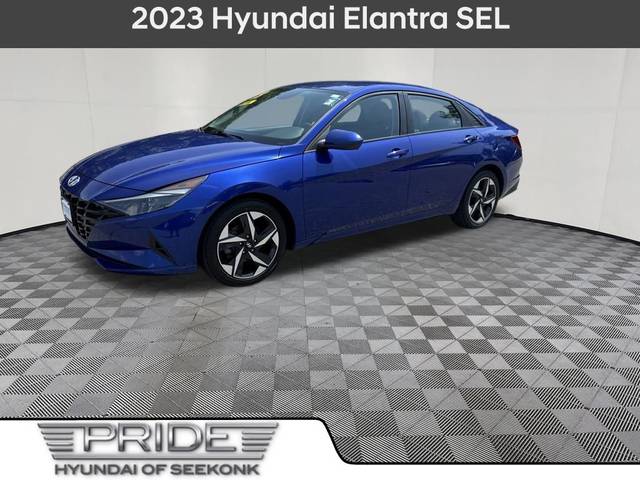 2023 Hyundai Elantra SEL FWD photo