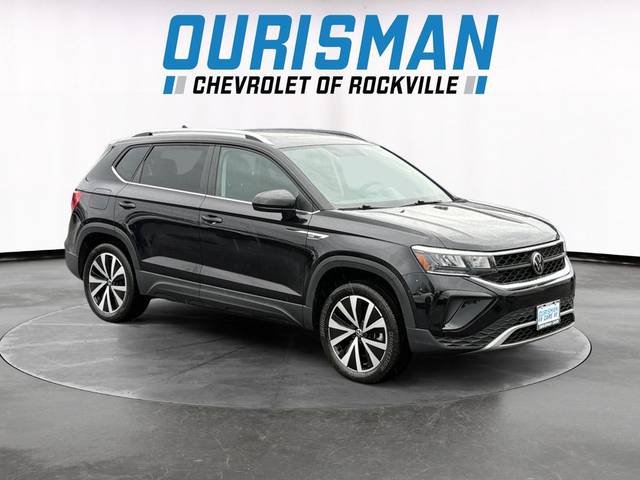 2022 Volkswagen Taos SE AWD photo