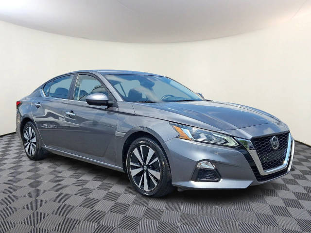 2022 Nissan Altima 2.5 SV FWD photo