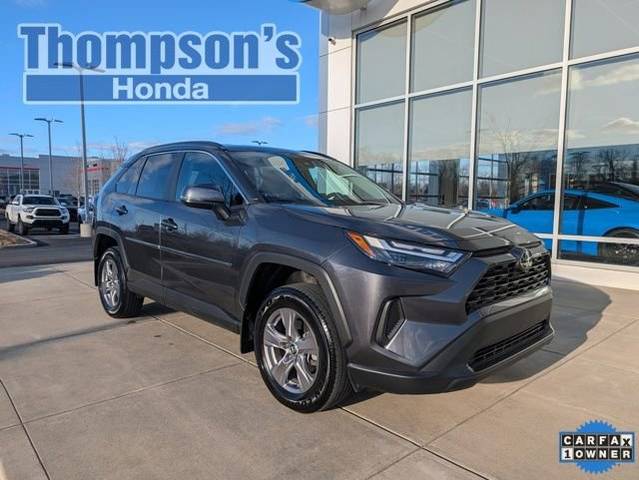 2022 Toyota RAV4 XLE AWD photo