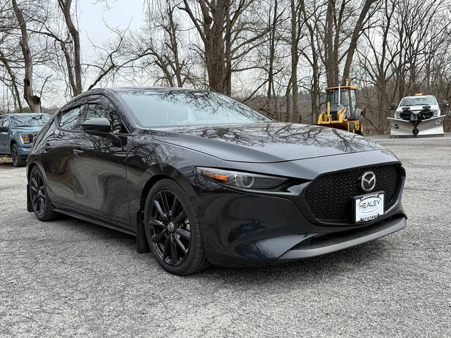 2022 Mazda 3 Premium FWD photo