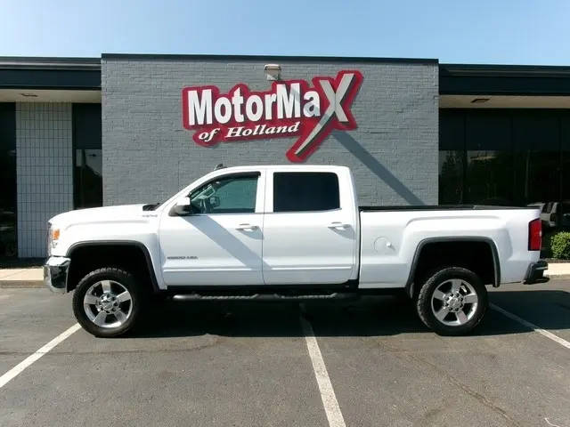 2015 GMC Sierra 2500HD SLE 4WD photo