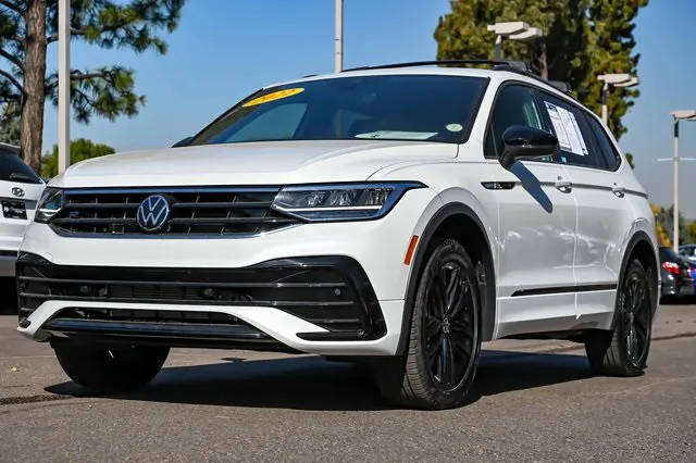 2022 Volkswagen Tiguan SE R-Line Black AWD photo