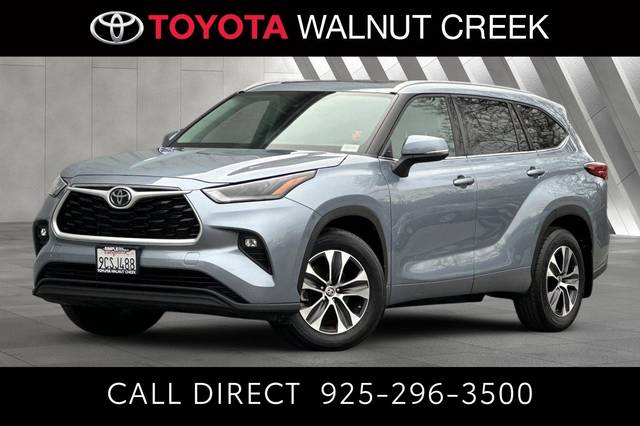 2022 Toyota Highlander XLE AWD photo
