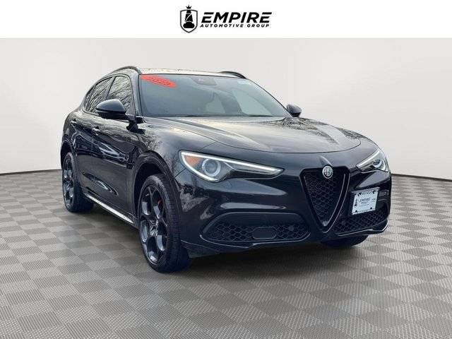 2023 Alfa Romeo Stelvio Veloce AWD photo