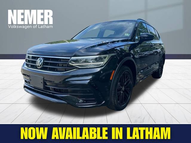 2022 Volkswagen Tiguan SE R-Line Black AWD photo