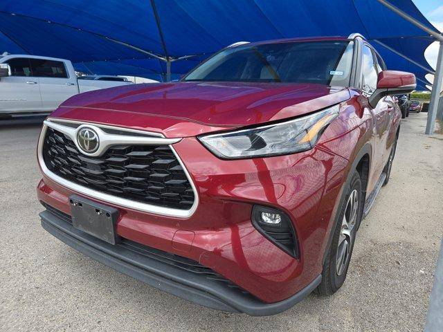 2022 Toyota Highlander XLE AWD photo