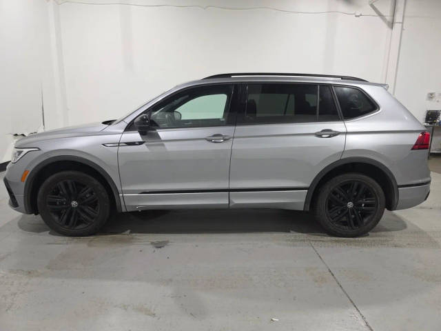2022 Volkswagen Tiguan SE R-Line Black AWD photo